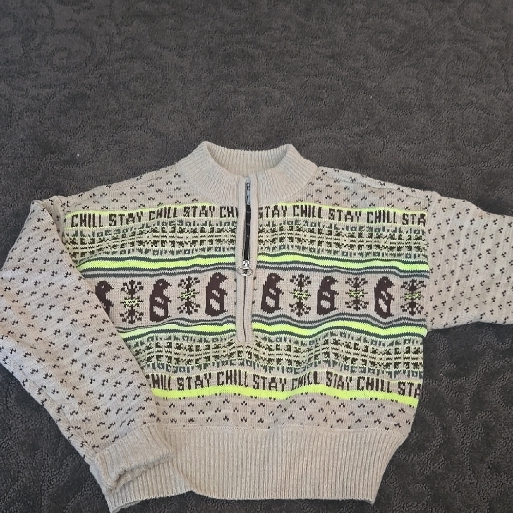 Trendy Beige Graphic Sweater with Penguins - Stay Chill